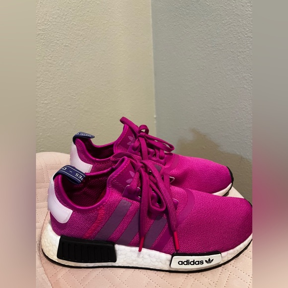 Adidas NMD R1 - Picture 2 of 8